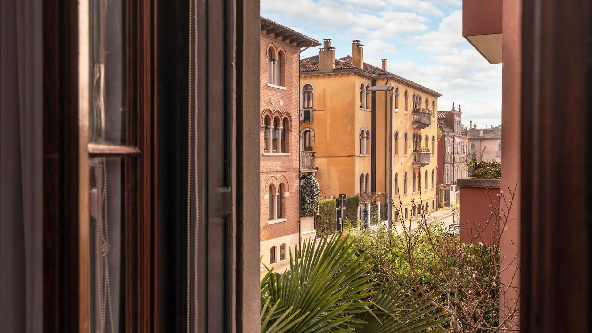 Bed And Breakfast Casa Delle Rose Lido Venezia Lido di Venezia 2*,  Italy